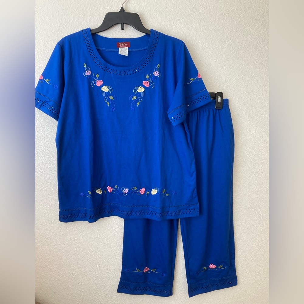 Women Blue set size L